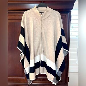 Jones New York Poncho with Zipper Front